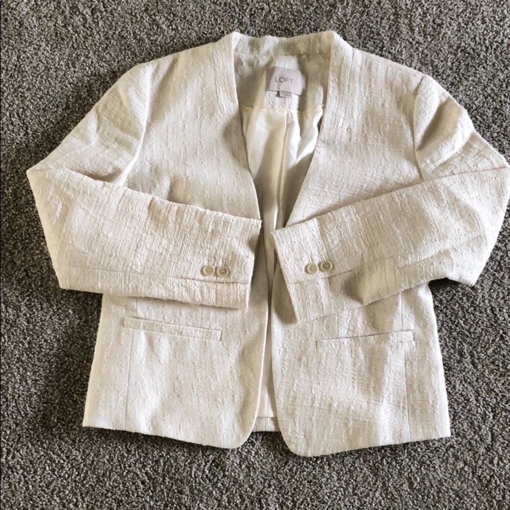 LOFT collarless cream, textured blazer - size S